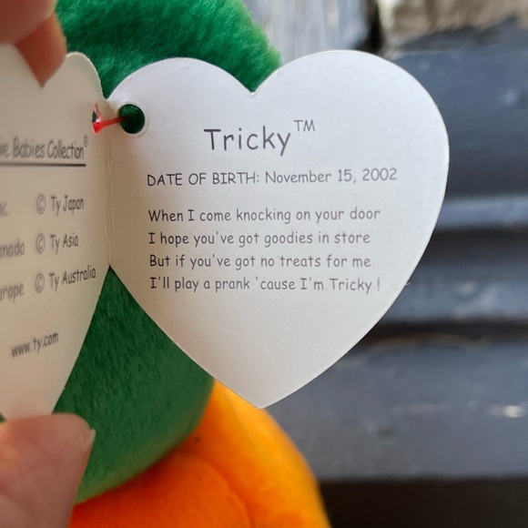 Ty “Tricky” the Halloween bear Beanie Baby - Picture 6 of 6